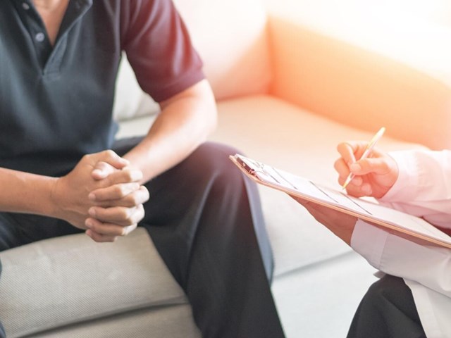 6 cosas que debería haber preguntado al urólogo sobre su fertilidad y que todavía estás a tiempo de preguntar