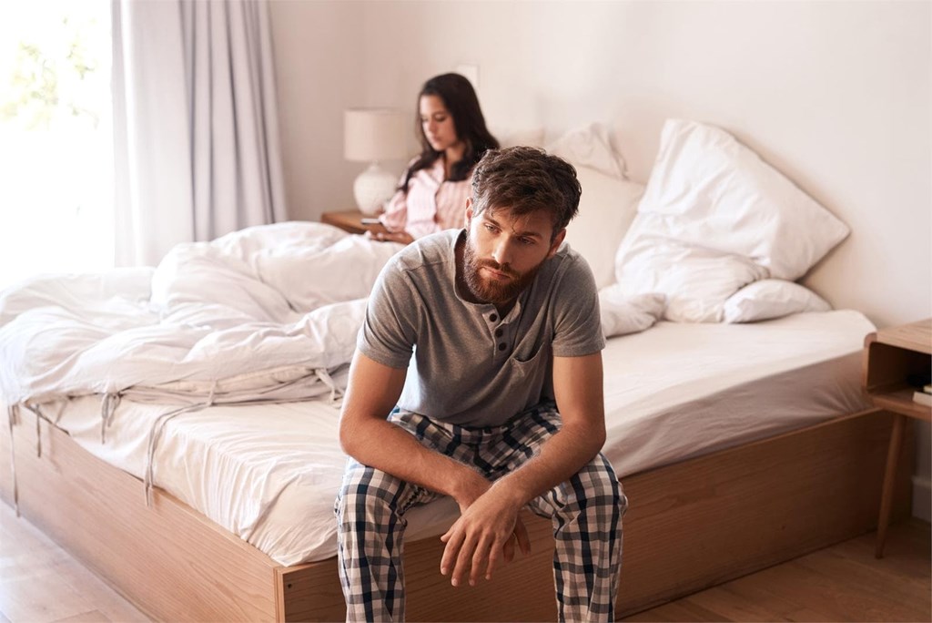 ¿Puede la próstata agrandada afectar a la vida sexual de pareja?